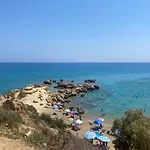 Serenity With Pool Apartamento Paralimni