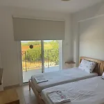 Serenity With Pool Apartamento Paralimni