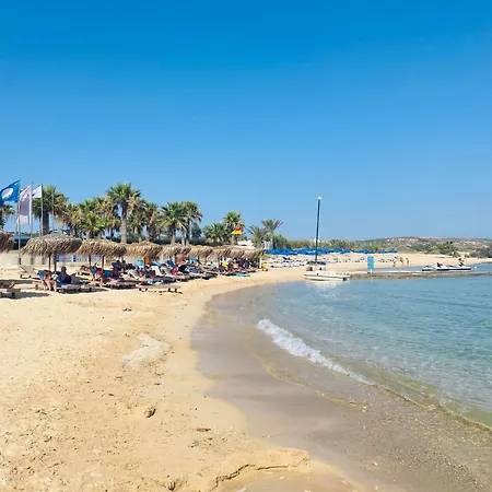 아파트 Serenity With Pool 파라림니