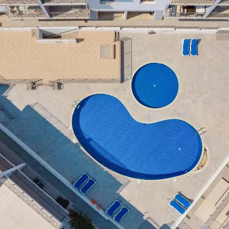 아파트 Serenity With Pool *