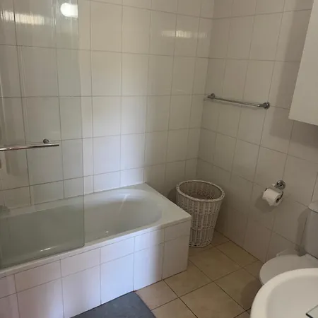 아파트 Serenity With Pool